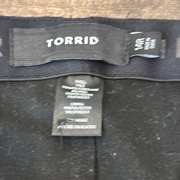 Torrid Women's Sky High Skinny Faux Leather High Rise Pant Black Size 14 - Picture 8 of 9